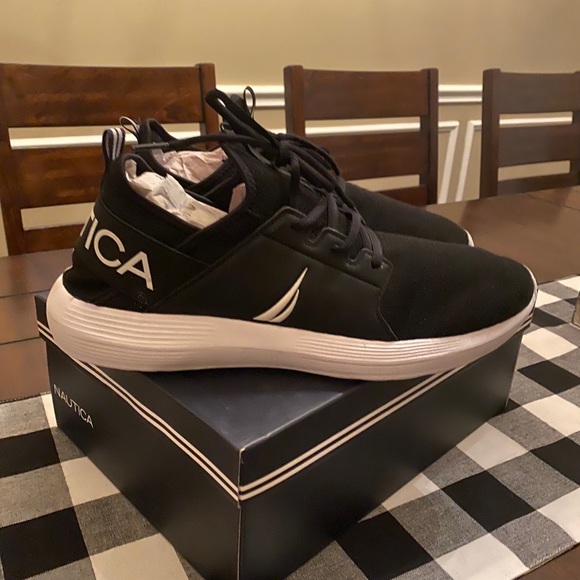 Free gifts Nautica sneakers. Free gifts! - Picture 1 of 6